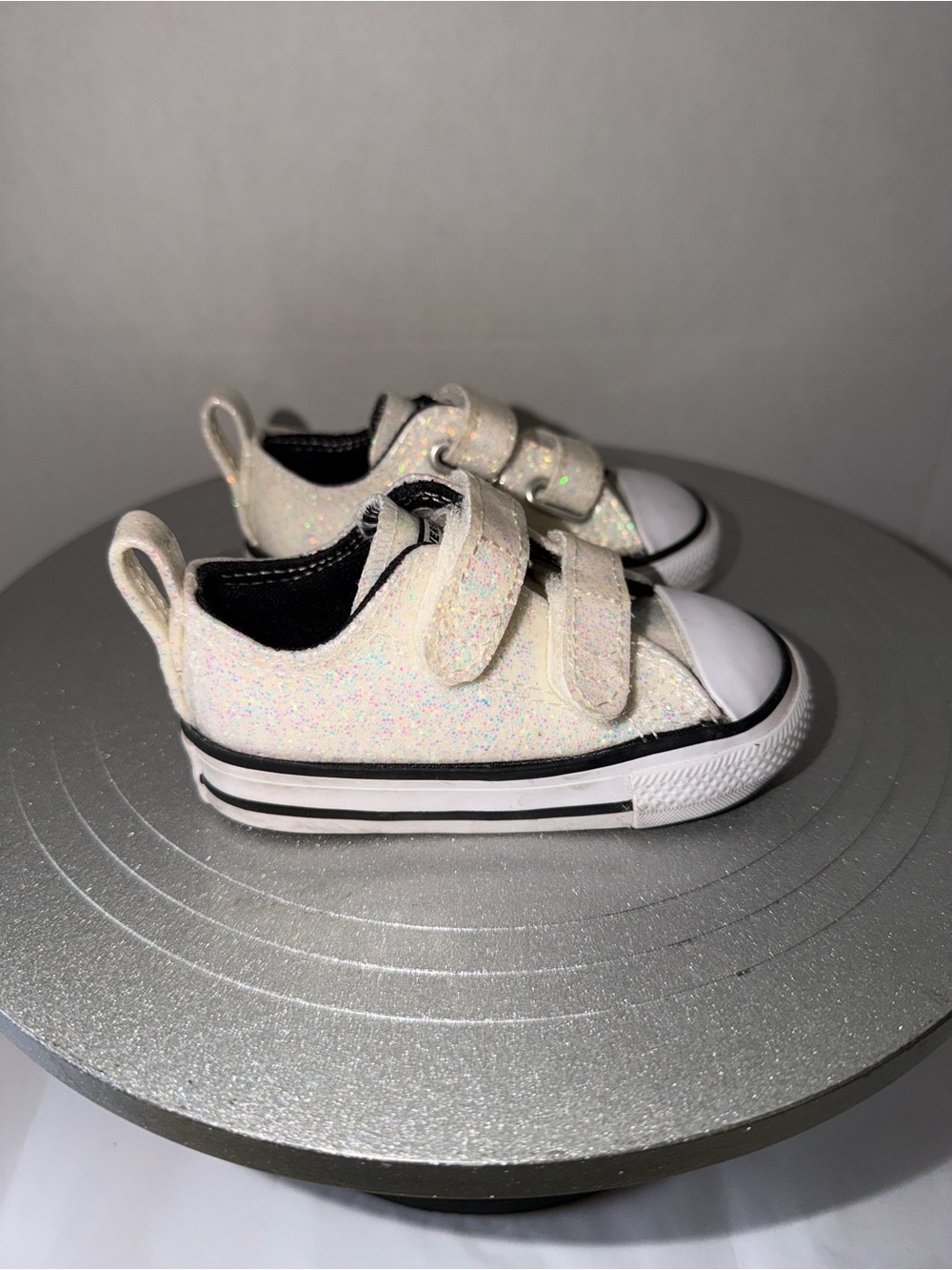 Converse All Star infant V2 hook & Loop Glitter Sneakers Sz 4 Infant